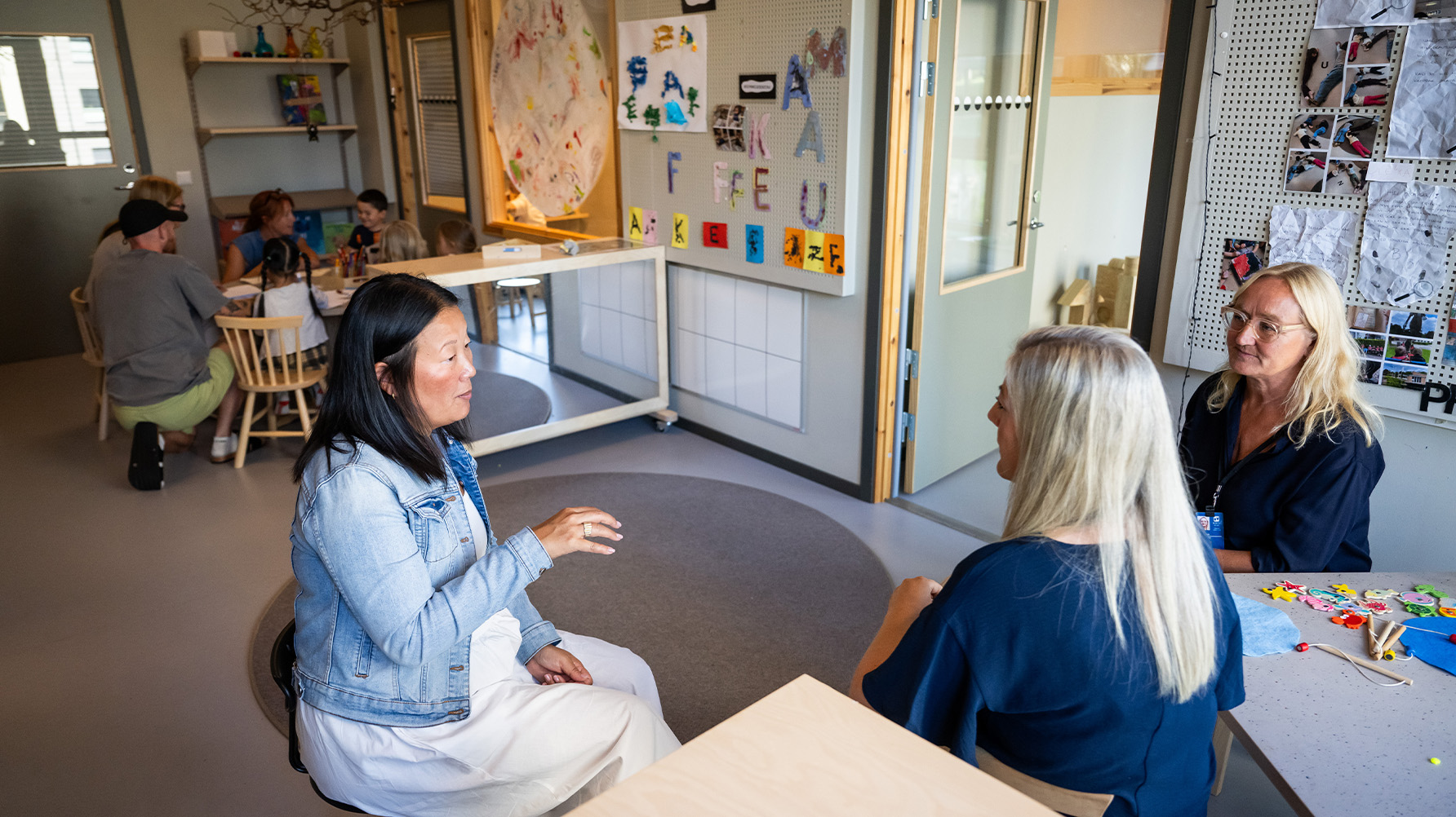 Emma Gregorsson, Marie Thorén, Ina Furtenbach. Foto: Mathias Bergeld